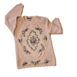 VNT 1980/90s American Weekend Womans L floral embroidered cable knit sweater.